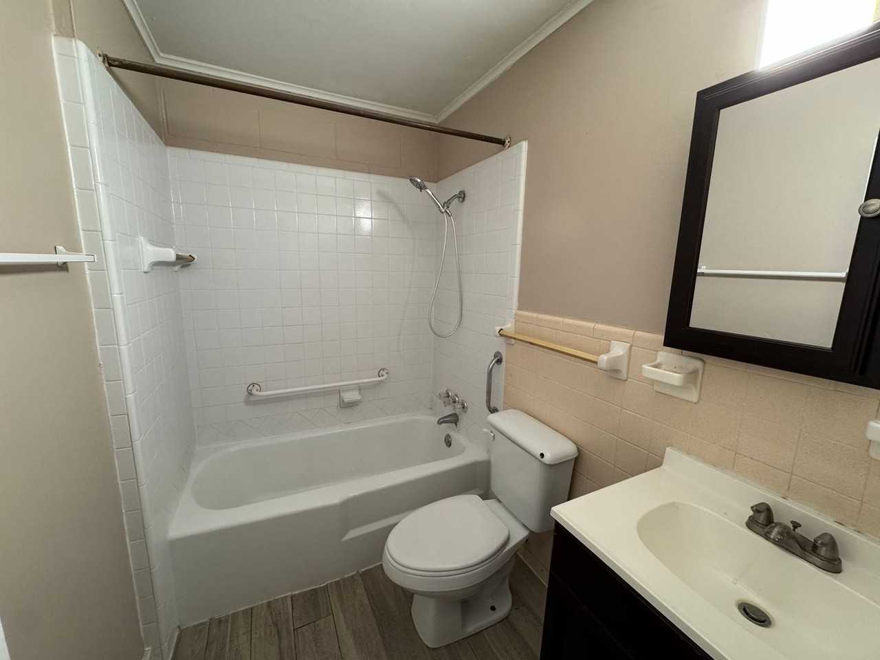 410 Mclain St #3 - Photo 5 of 7