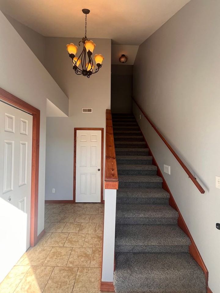 21669 N Horizonway - Photo 2 of 31