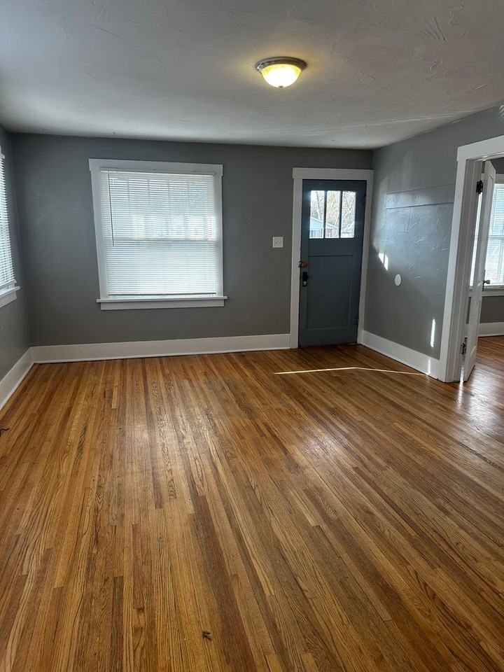 2040 7th Ave - Photo 6 of 34