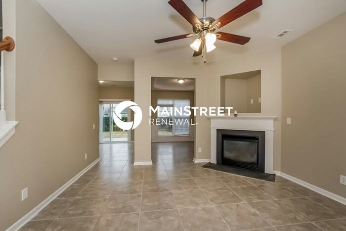 5307 Peachwood Dr - Photo 4 of 15