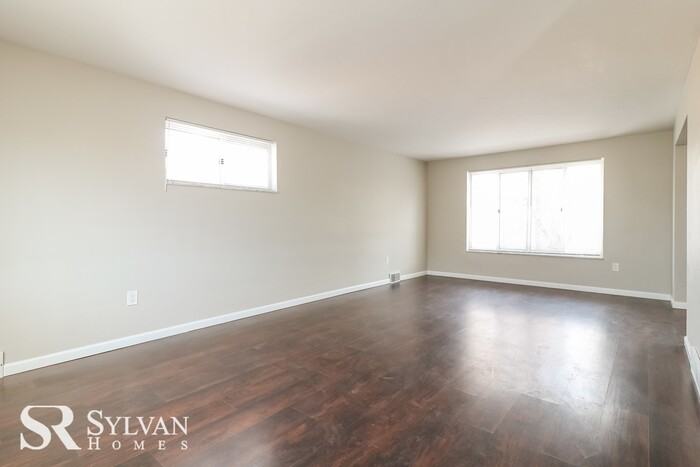 93 Martera Pl - Photo 3 of 14