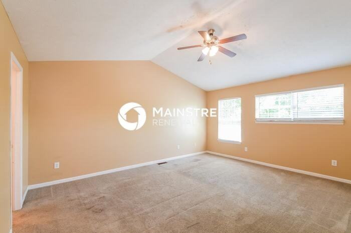 2247 Peter Dr - Photo 7 of 17