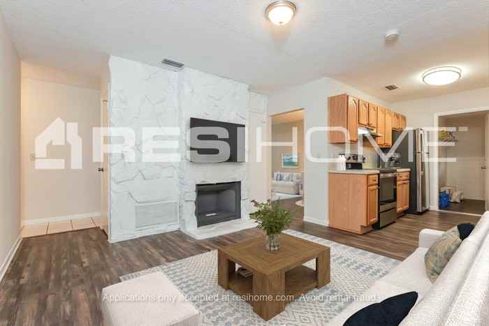 703 Valley Hill Dr - Photo 5 of 21