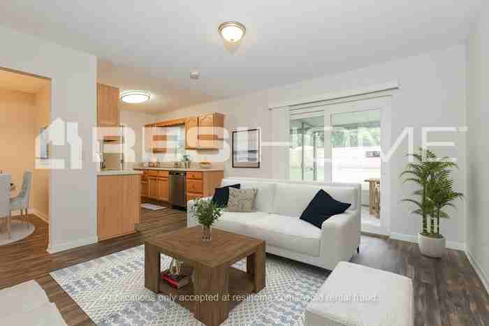 703 Valley Hill Dr - Photo 6 of 21