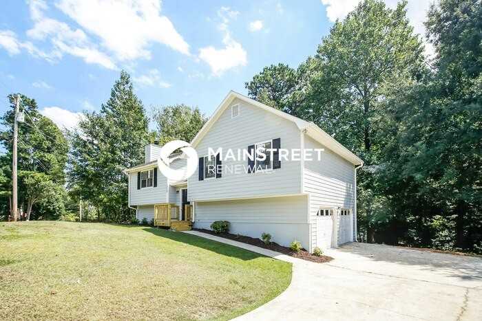 2212 Cedar Creek Ln - Photo 2 of 16