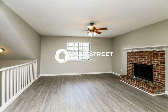 2212 Cedar Creek Ln - Photo 3 of 16