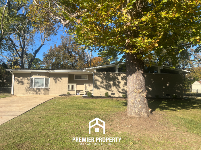 2322 Rodgers Drive Northeast