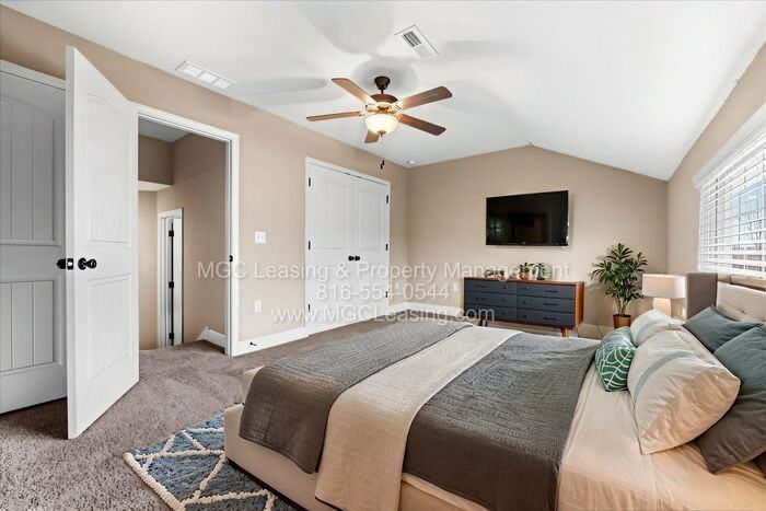 2108 Hickoryleaf Ln - Photo 5 of 26