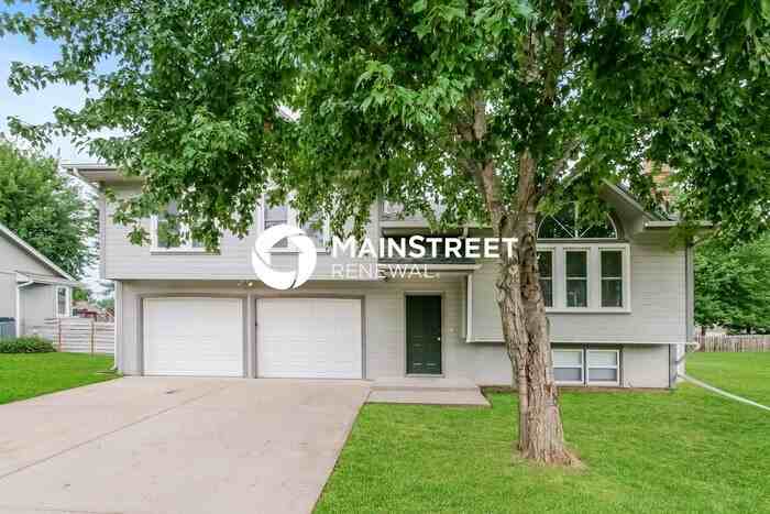 716 Feldspar St - Photo 2 of 17