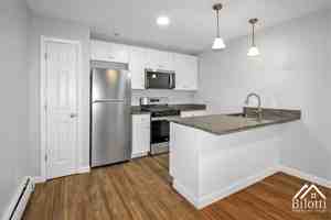 featured image of 1050 Hope St