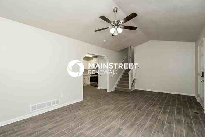 175 Sumer Ln S - Photo 3 of 17