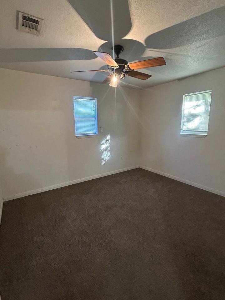 4692 Old Dallas Rd - Photo 3 of 5