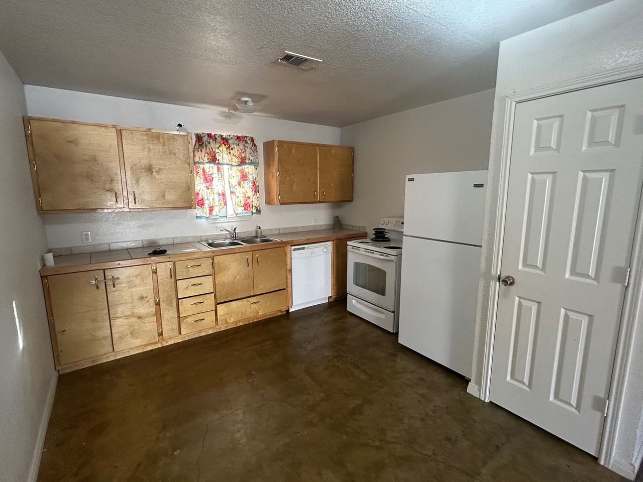 4692 Old Dallas Rd - Photo 5 of 5