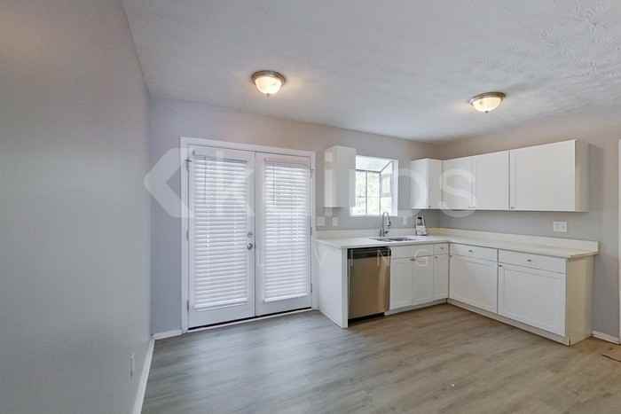 3160 Creekwood Drive - Photo 7 of 23