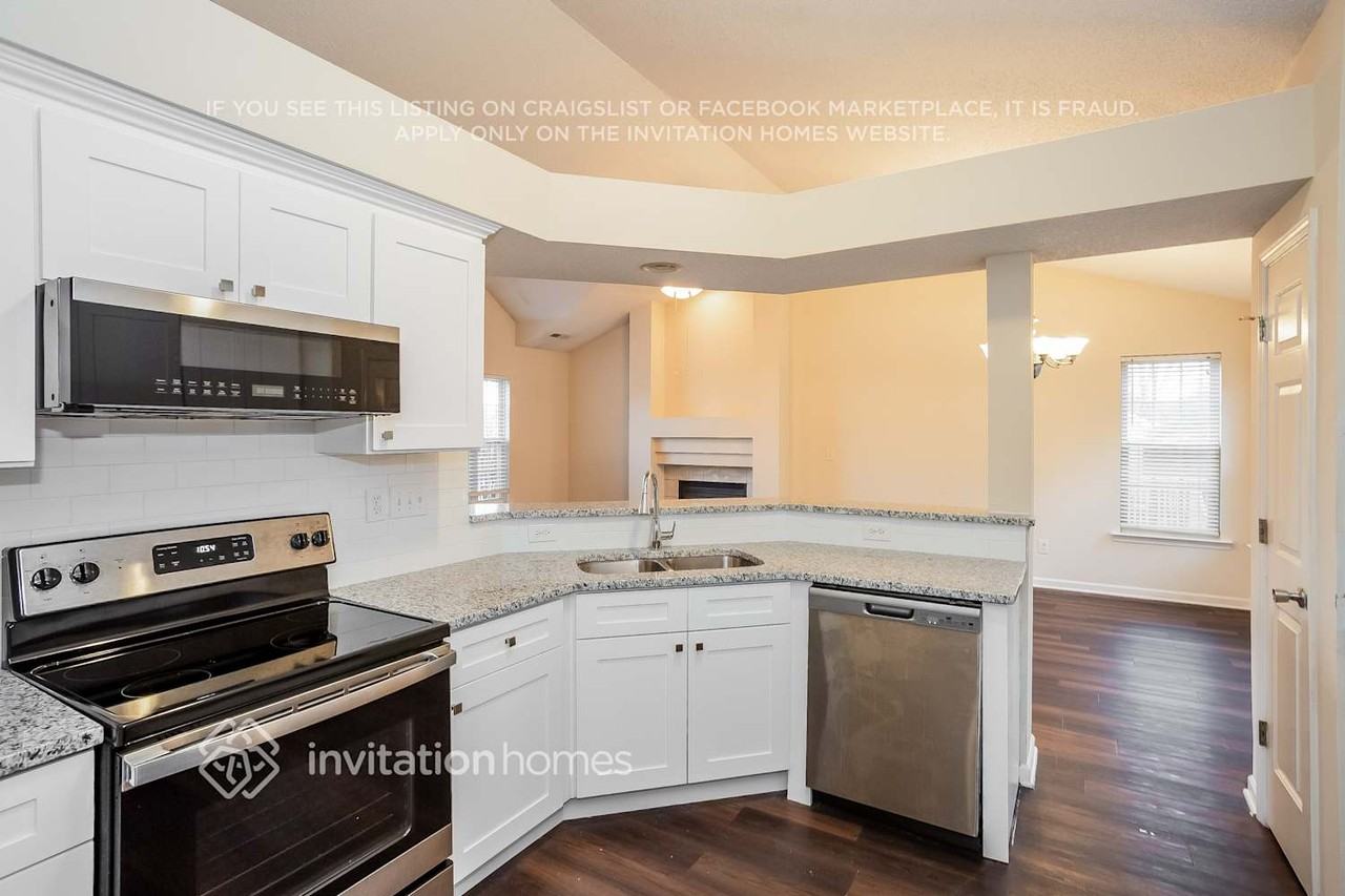 5743 Heron Point Place Southwest - Photo 7 of 17