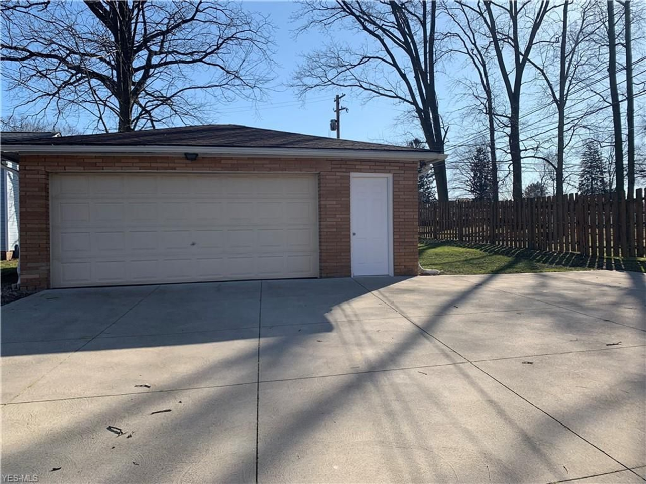 6311 Theota Ave - Photo 3 of 17