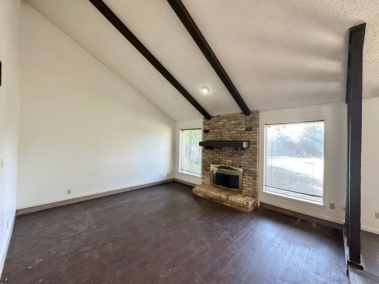 216 West Cardinal Lane - Photo 5 of 36