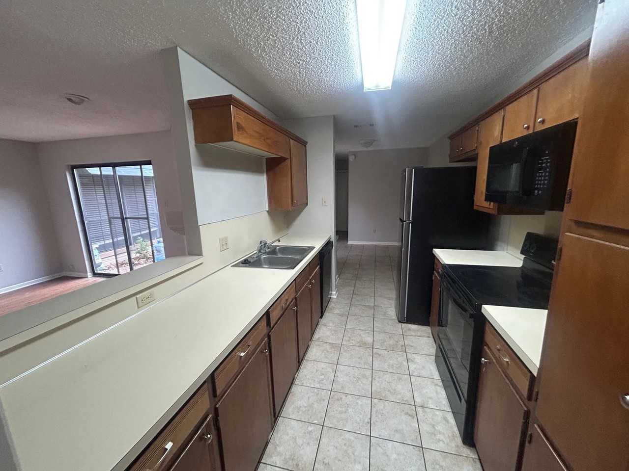 3353 Chimney Place Dr - Photo 4 of 12