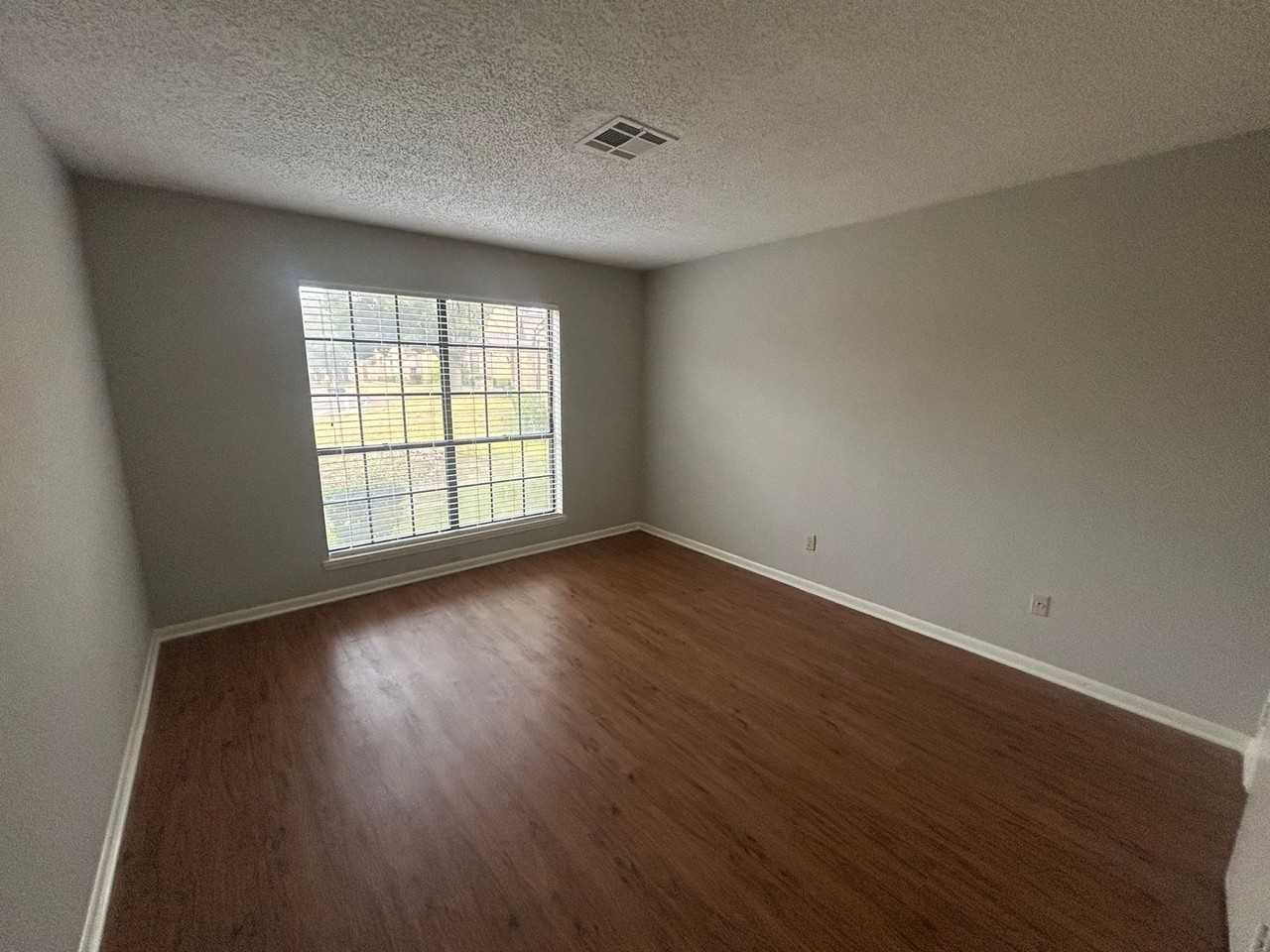 3353 Chimney Place Dr - Photo 5 of 12