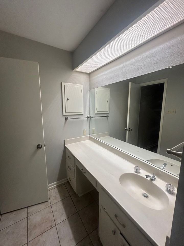 3353 Chimney Place Dr - Photo 6 of 12