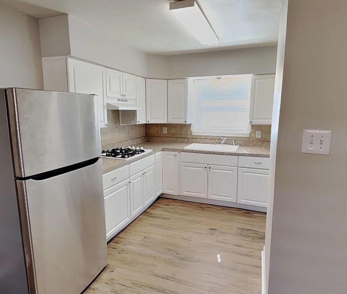 7224 Jewell Ave - Photo 6 of 16