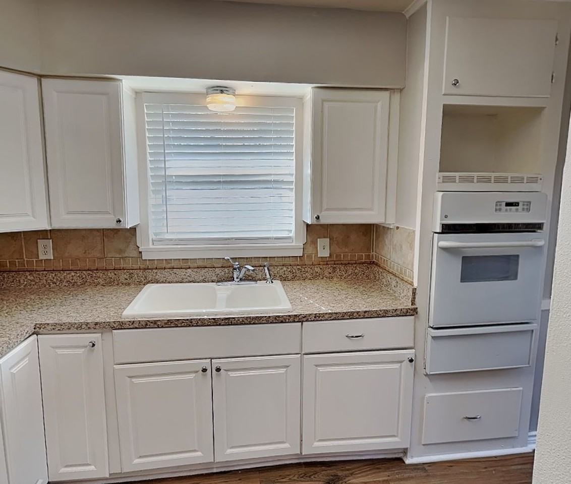 7224 Jewell Ave - Photo 7 of 16