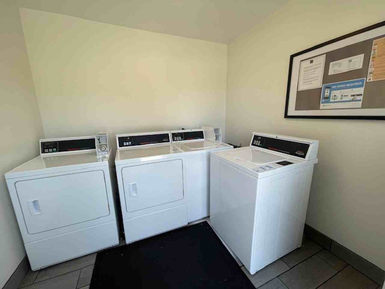 Welcome to The Oaks! - Photo 4 of 14