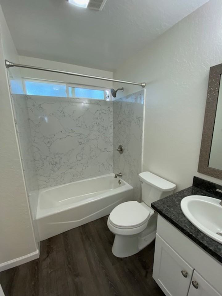 Welcome to The Oaks! - Photo 7 of 14