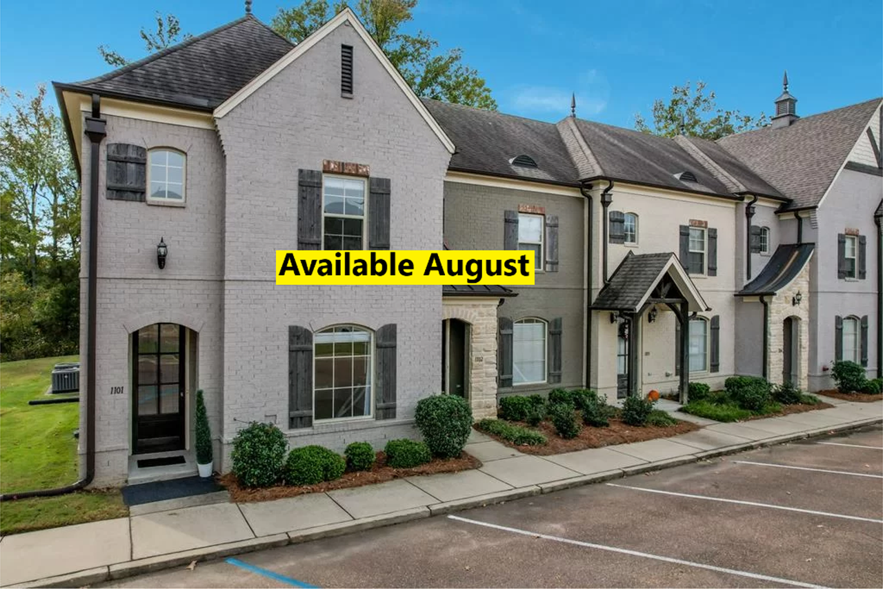 103 Farm View Dr #204