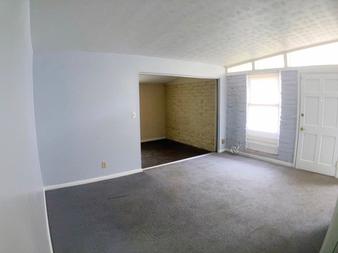 1133 Le Brun Dr - Photo 5 of 25