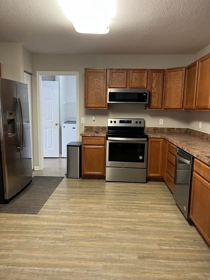 6028 Pantherwood Dr - Photo 2 of 20