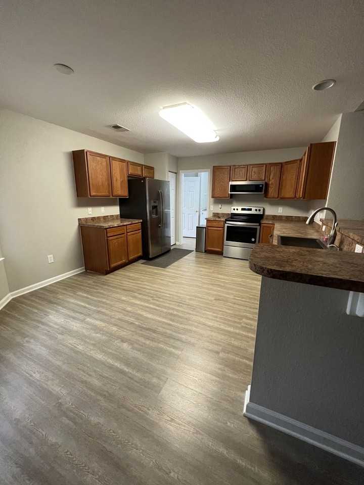 6028 Pantherwood Dr - Photo 3 of 20