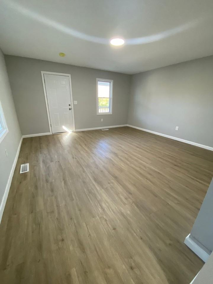 5626 Helen St - Photo 3 of 16