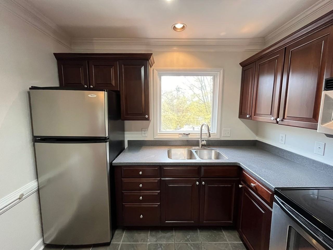 241 New Bern Pl #301 - Photo 6 of 21