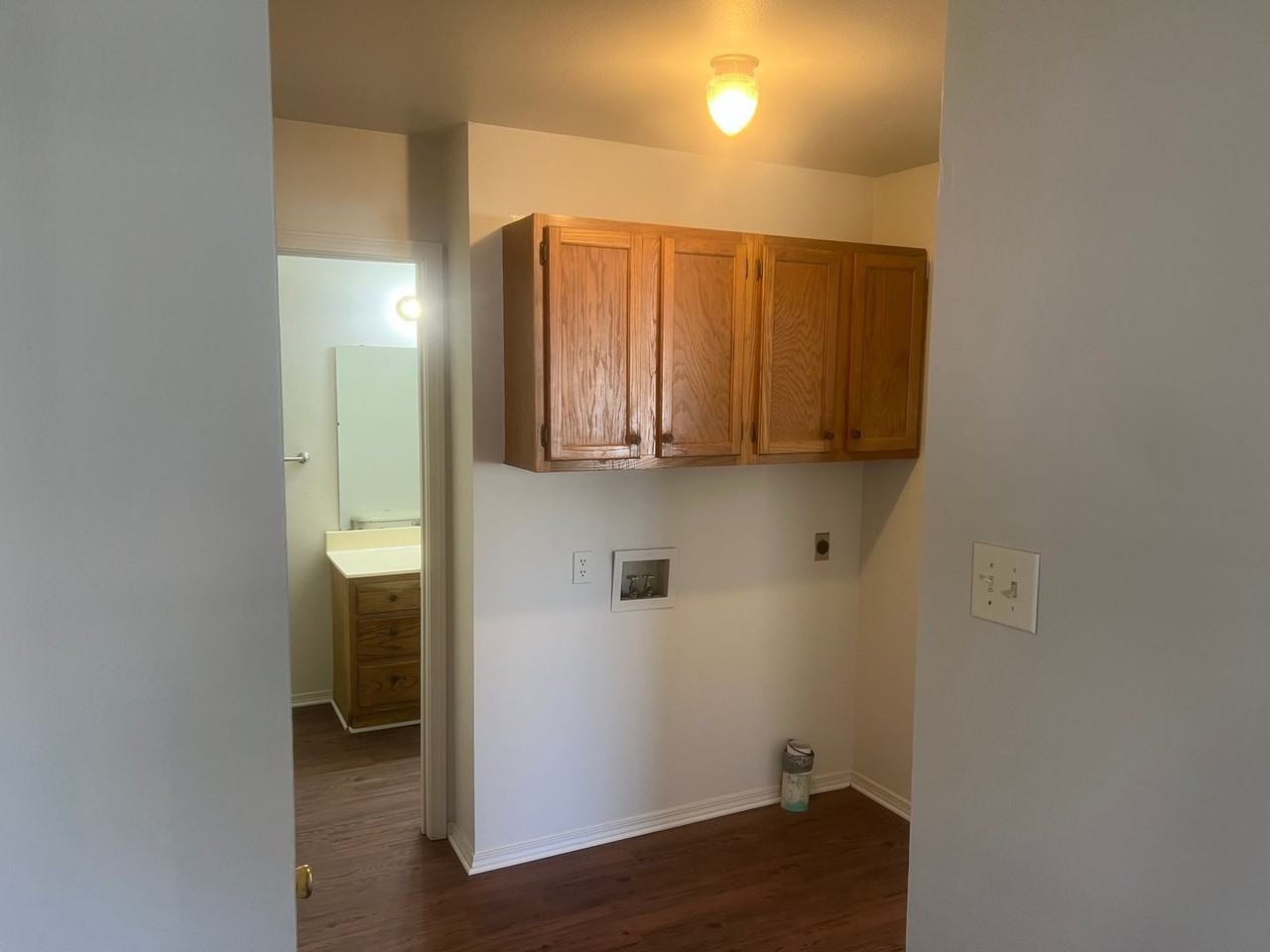 350 350 South Davis A-B #B - Photo 6 of 9