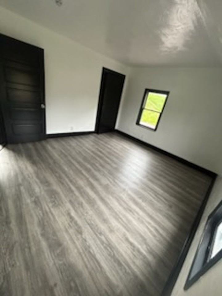 1805 Gray St - Photo 3 of 14