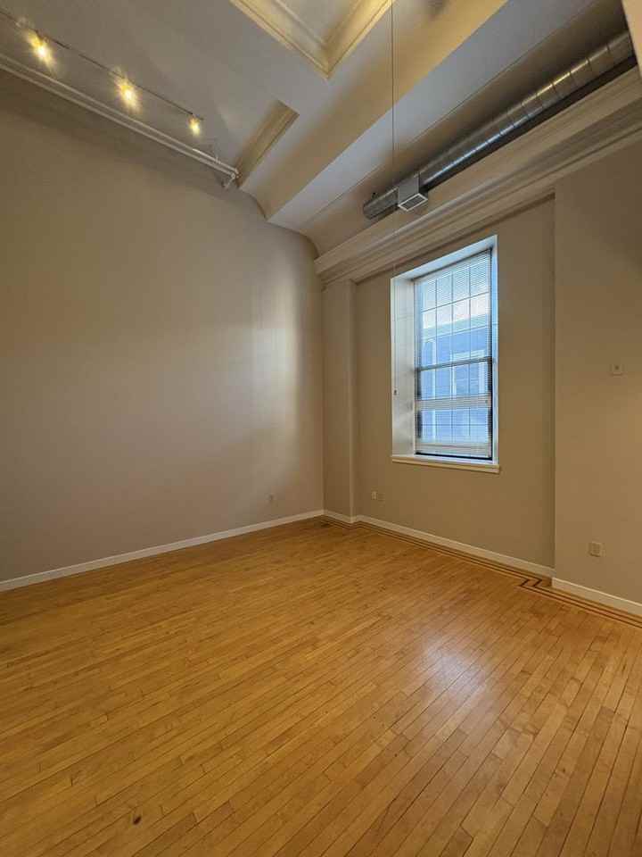 125 W. Saratoga St - Photo 3 of 50