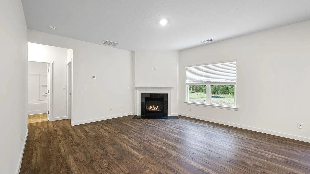 3111 Highline Dr - Photo 2 of 17