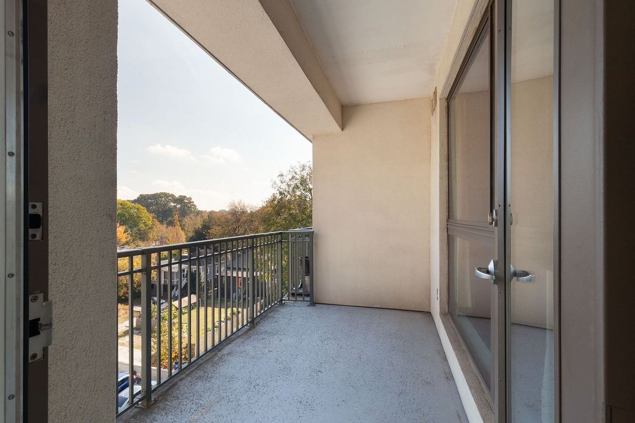 563 Memorial Dr Se ##Se - Photo 6 of 20