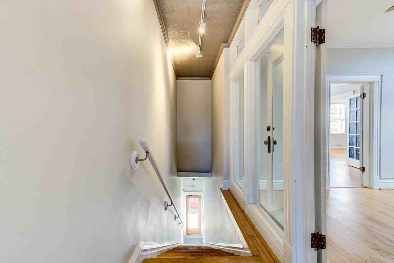 5147 Shaw Avenue #A - Photo 3 of 34