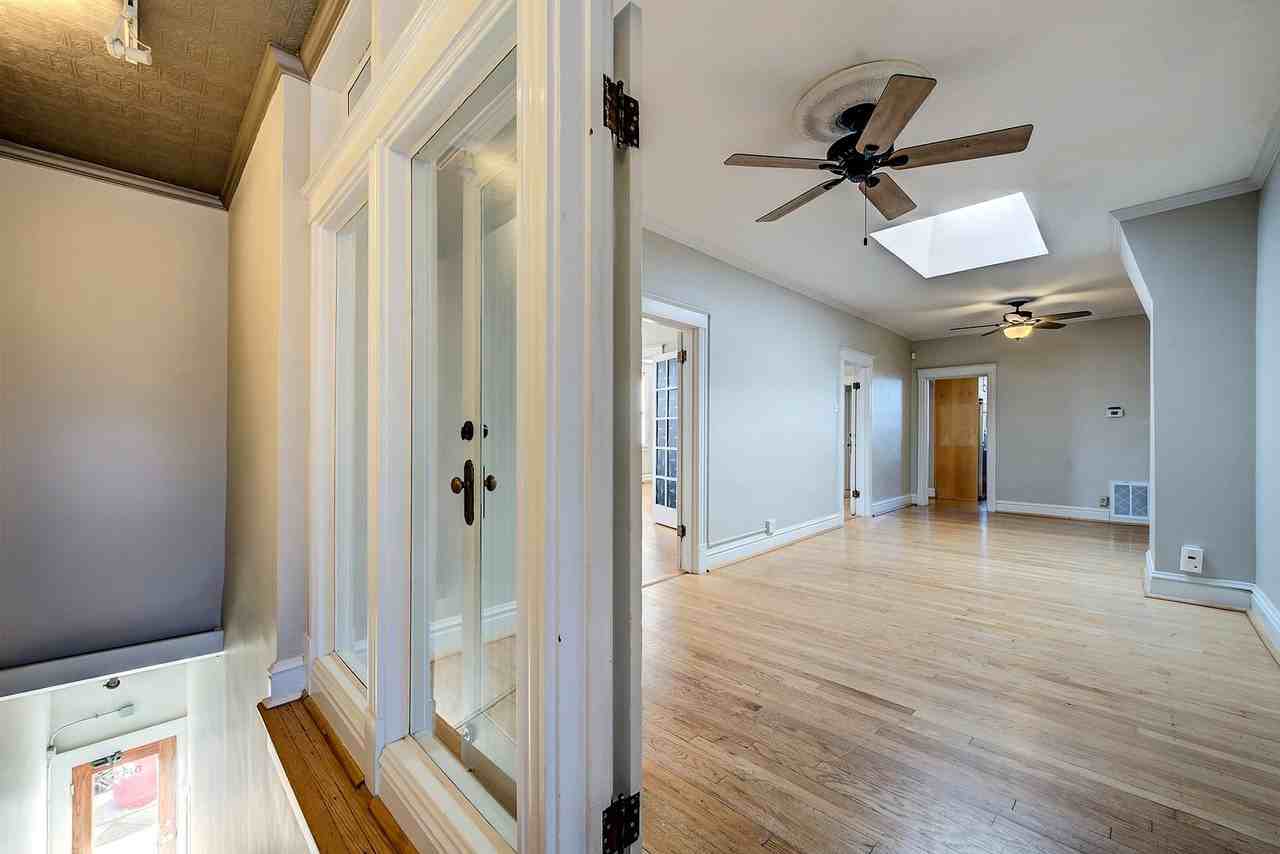 5147 Shaw Avenue #A - Photo 5 of 34