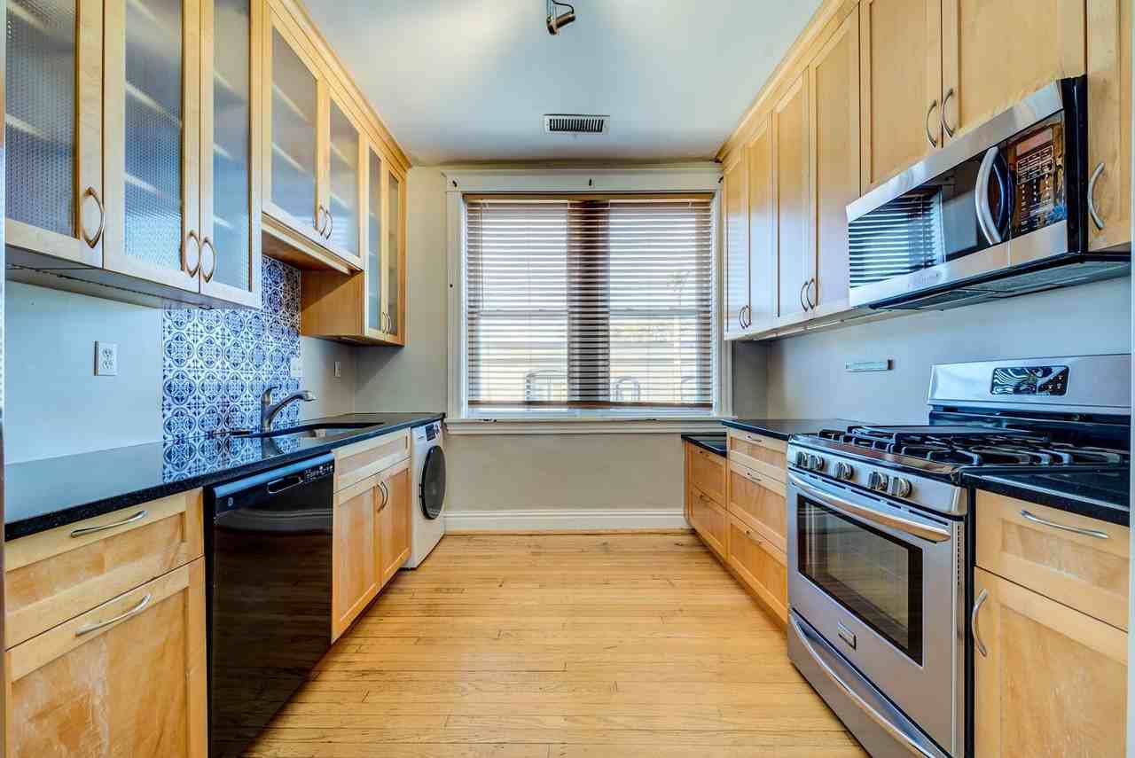 5147 Shaw Avenue #A - Photo 7 of 34