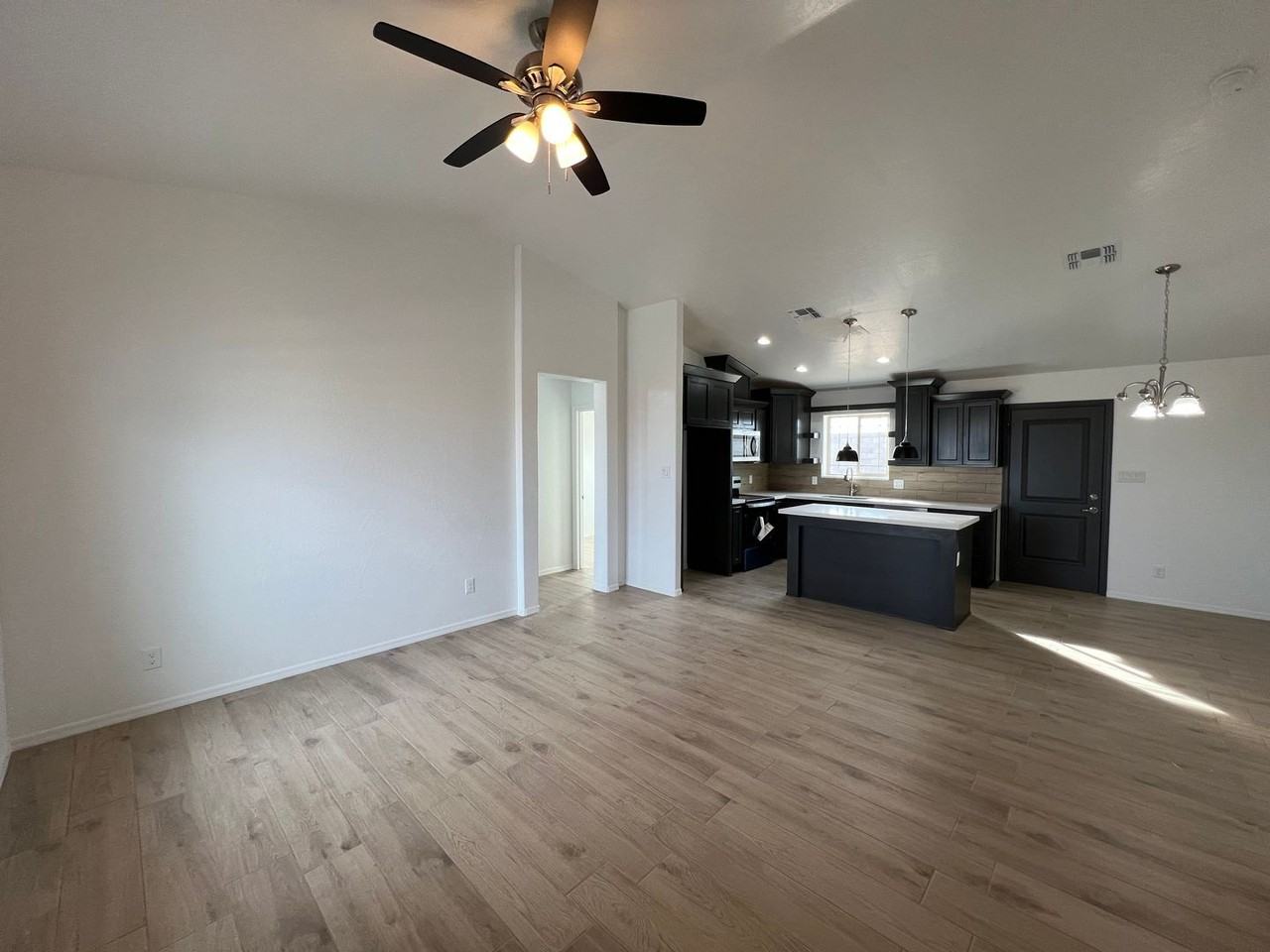 10673 E 46th Ln - Photo 4 of 23