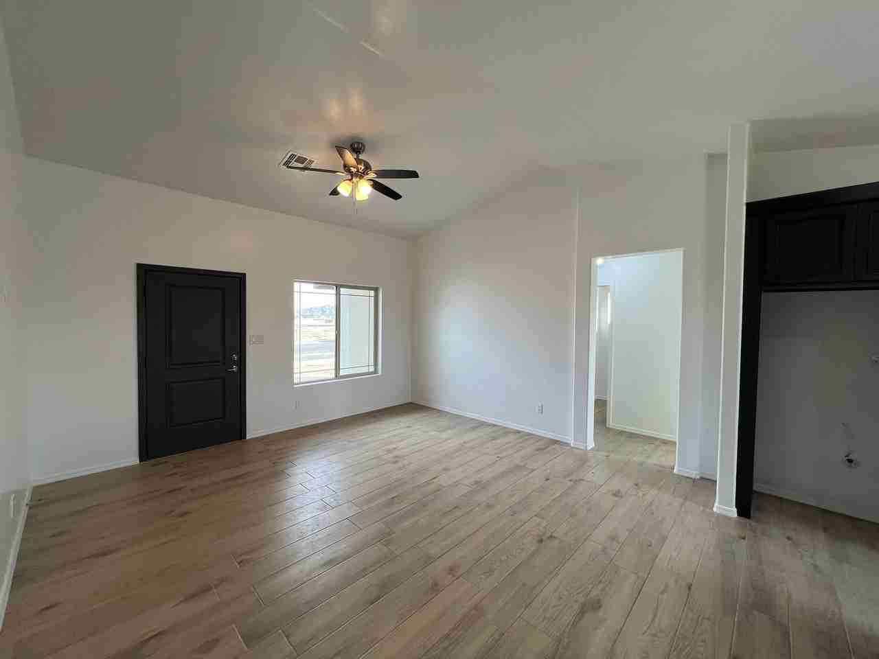 10673 E 46th Ln - Photo 6 of 23