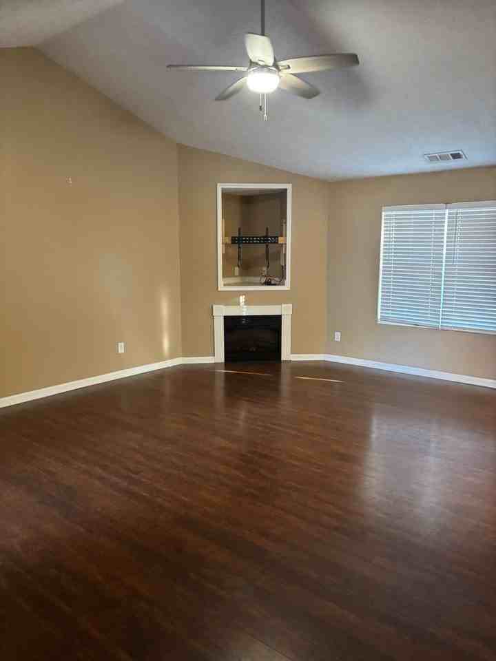 318 Frick Ln - Photo 6 of 12