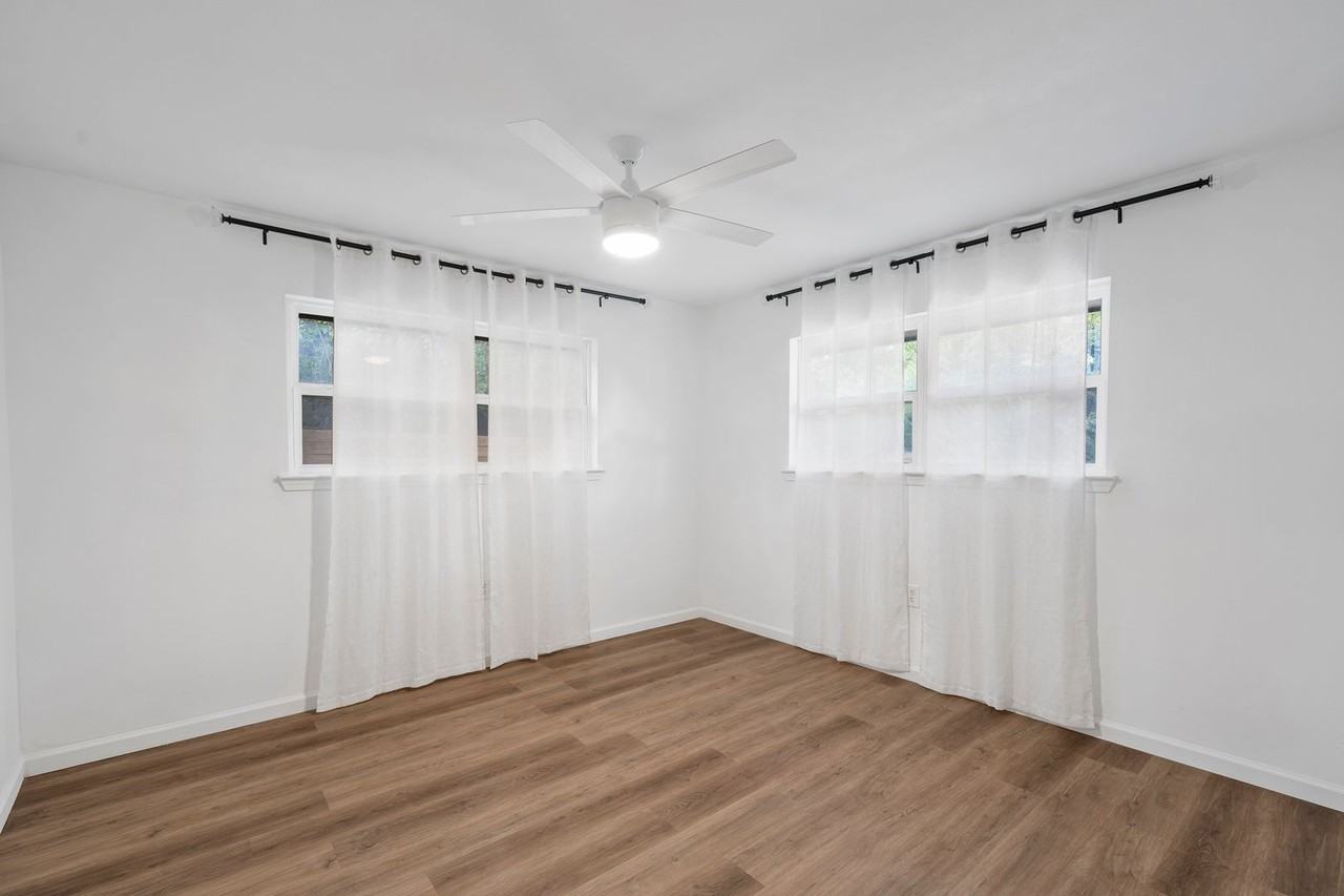 1132 Western Oaks Dr - Photo 7 of 34