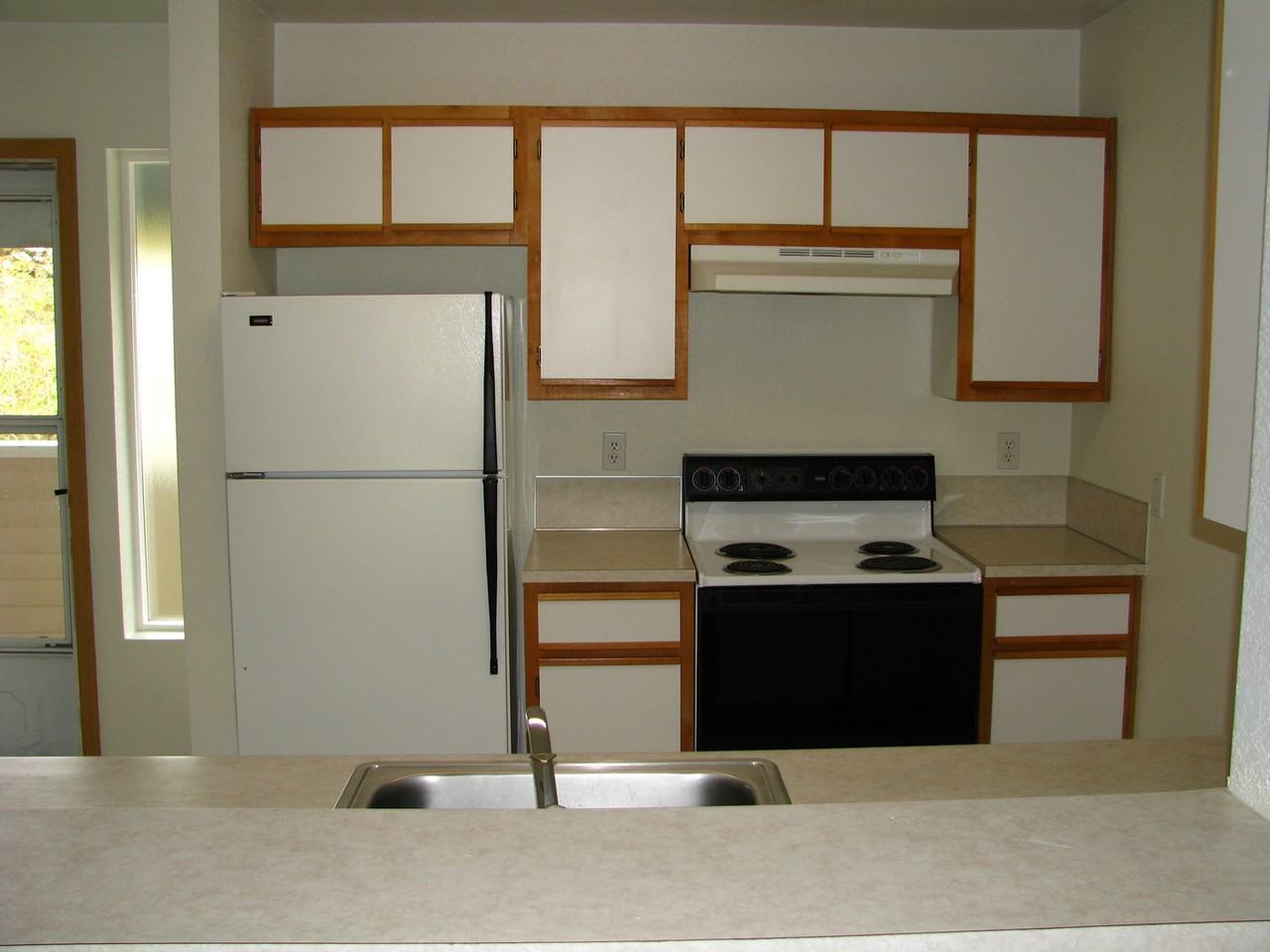 1148 37th Pl Ne #114 - Photo 4 of 12