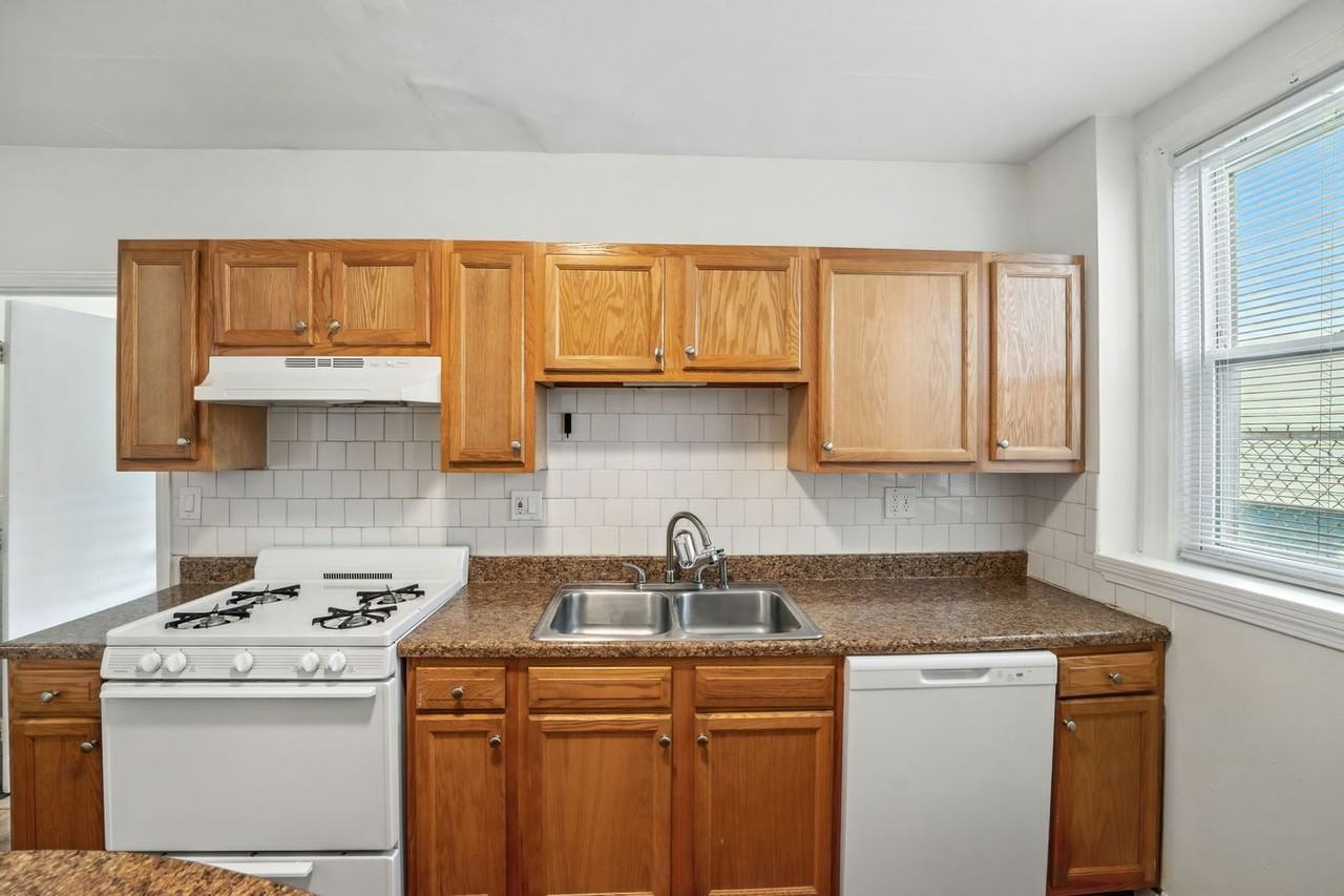 64 Furnace St - Photo 6 of 37