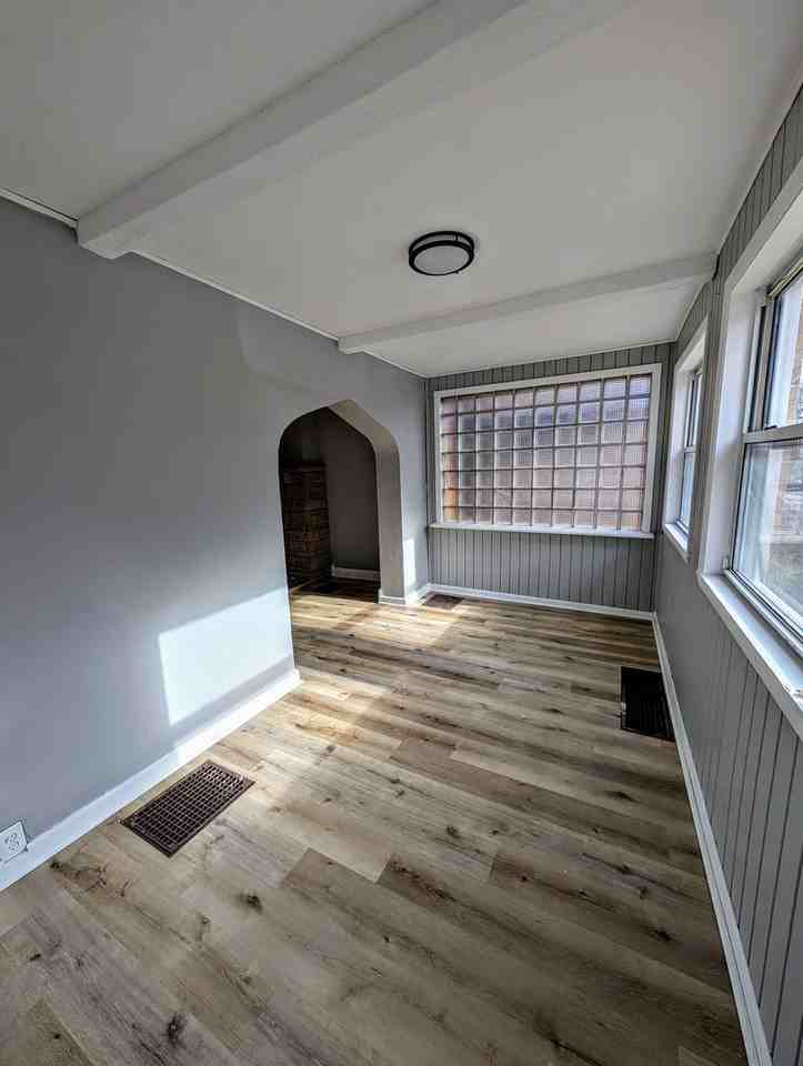 321 Moore Ave - Photo 2 of 11