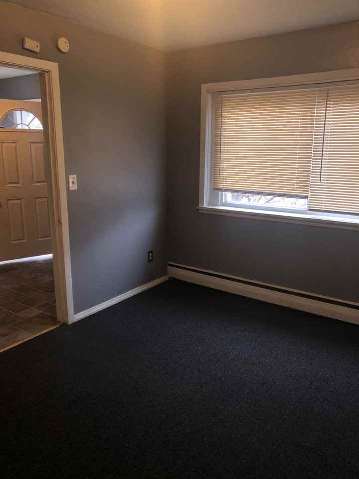 654 Stryker Ave - Photo 2 of 8